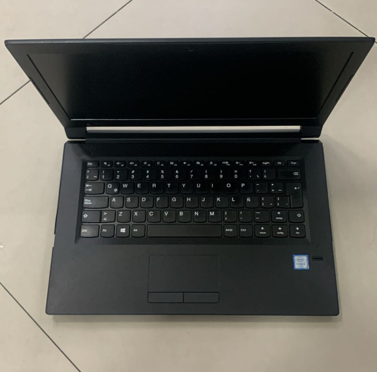 Portatil usado Lenovo core i5 de sexta 8gb 256