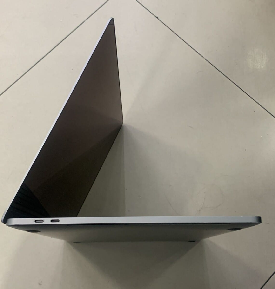 MacBook Pro Usado apple 15.6 usado 3